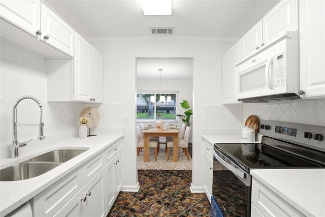 1208 14TH CIRCLE SE, Largo, FL 33771