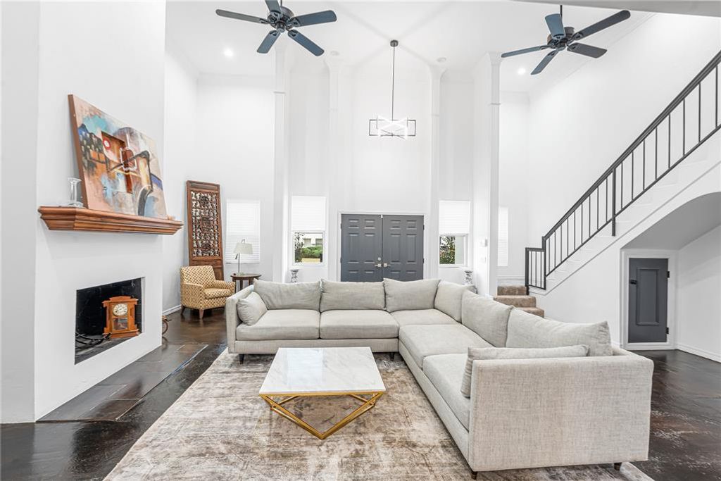 Image 1 of property listing at 2913 Acropolis Street, Oklahoma City, OK 73120