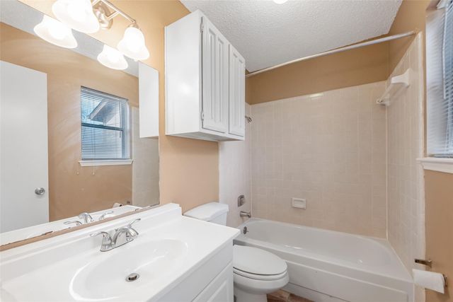 12400 Brookglade Circle 15, Houston, TX 77099