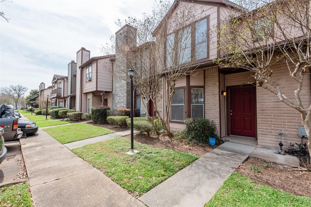 12400 Brookglade Circle 15, Houston, TX 77099