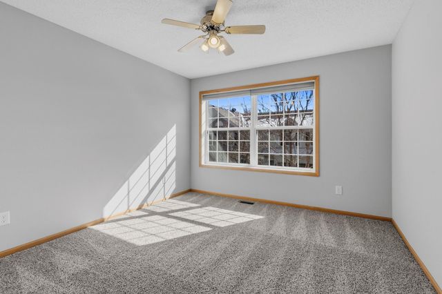 4577 Victor Path 5, Hugo, MN 55038