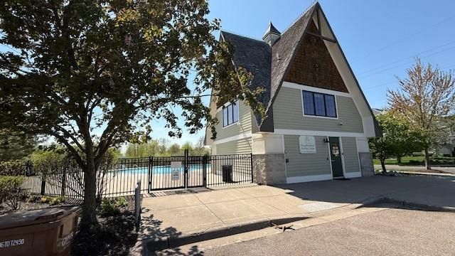 4577 Victor Path 5, Hugo, MN 55038