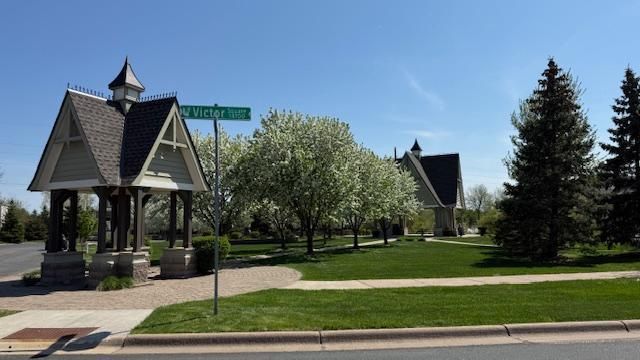 4577 Victor Path 5, Hugo, MN 55038