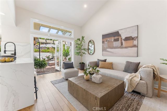 10 Maritime, Corona Del Mar, CA 92625