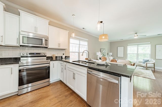 10236 Vanguard Parkway, Huntersville, NC 28078