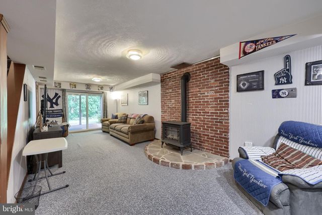 3309 CAROLINE, East Petersburg, PA 17520