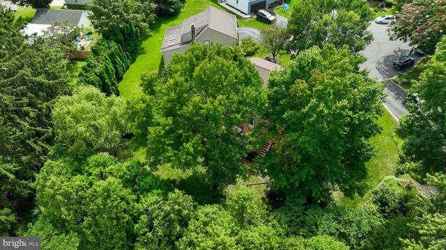 3309 CAROLINE, East Petersburg, PA 17520