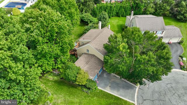 3309 CAROLINE, East Petersburg, PA 17520