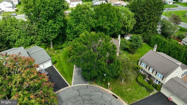 3309 CAROLINE, East Petersburg, PA 17520