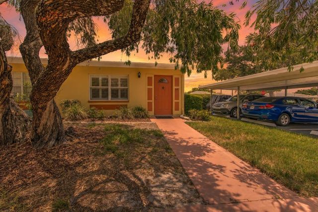401 DORCHESTER PLACE 49, Sun City Center, FL 33573