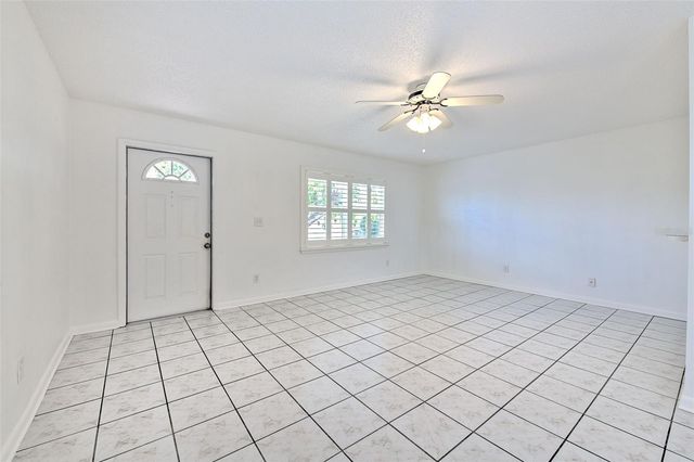 401 DORCHESTER PLACE 49, Sun City Center, FL 33573