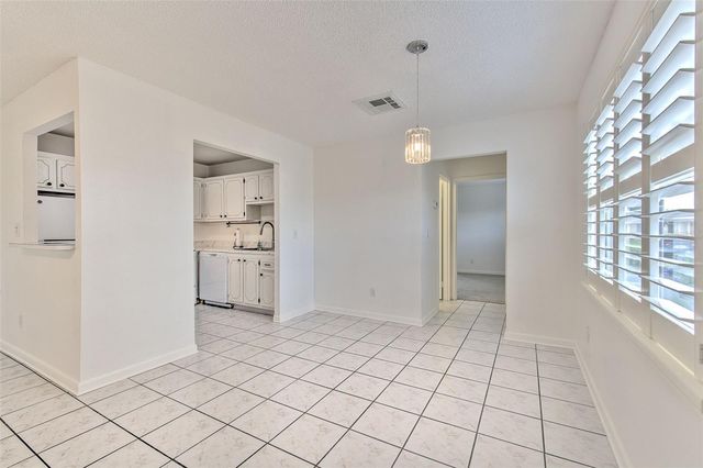 401 DORCHESTER PLACE 49, Sun City Center, FL 33573