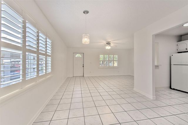 401 DORCHESTER PLACE 49, Sun City Center, FL 33573