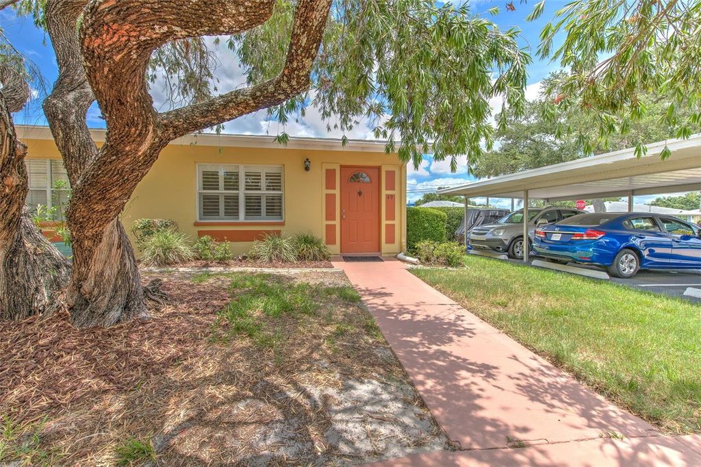 401 DORCHESTER PLACE 49, Sun City Center, FL 33573
