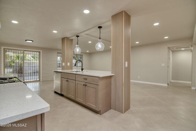 1443 S Park Lane, Tucson, AZ 85710