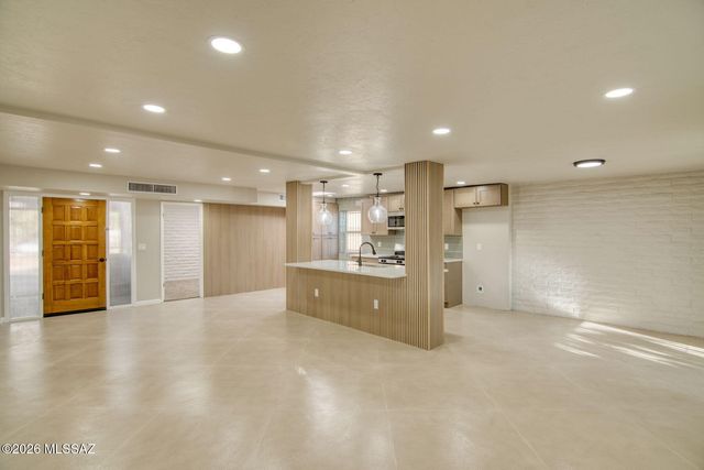 1443 S Park Lane, Tucson, AZ 85710