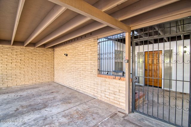 1443 S Park Lane, Tucson, AZ 85710