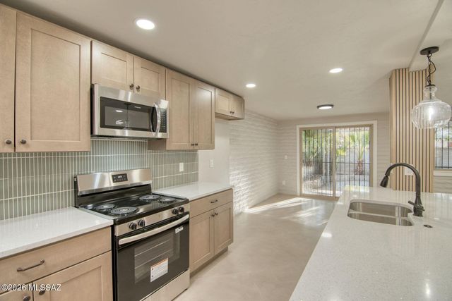 1443 S Park Lane, Tucson, AZ 85710