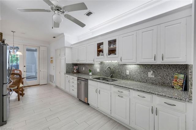 828 Hideaway CIR E 423, Marco Island, FL 34145