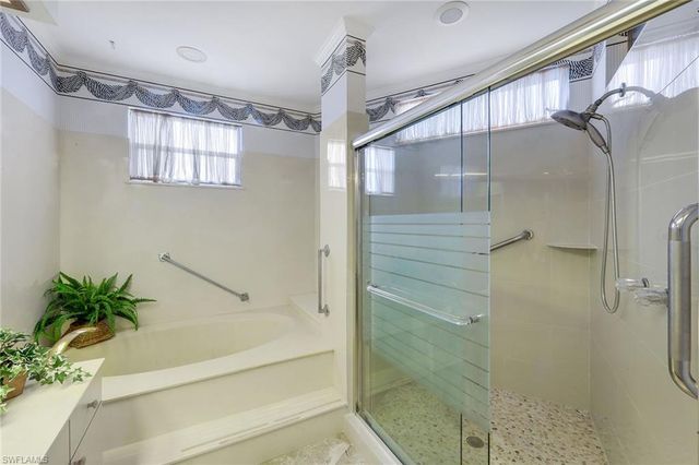 828 Hideaway CIR E 423, Marco Island, FL 34145