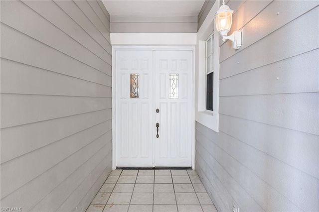 828 Hideaway CIR E 423, Marco Island, FL 34145