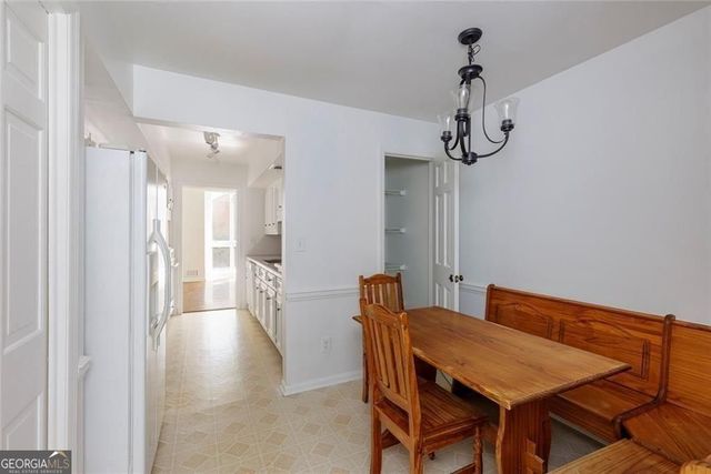 49 Willow Glen, Sandy Springs, GA 30342