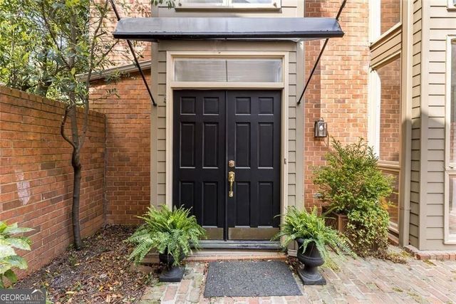 49 Willow Glen, Sandy Springs, GA 30342
