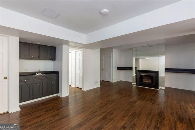 49 Willow Glen, Sandy Springs, GA 30342