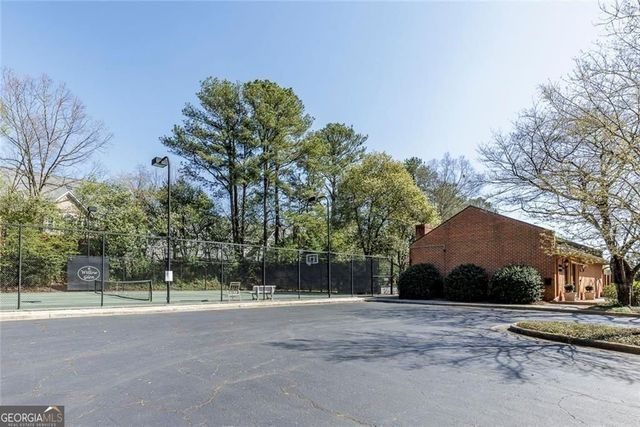 49 Willow Glen, Sandy Springs, GA 30342