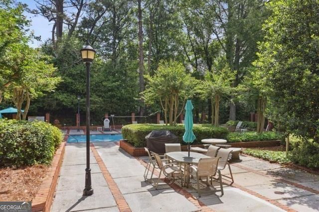 49 Willow Glen, Sandy Springs, GA 30342