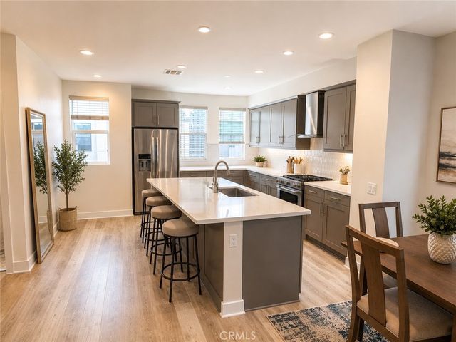 1688 Topanga, Costa Mesa, CA 92627