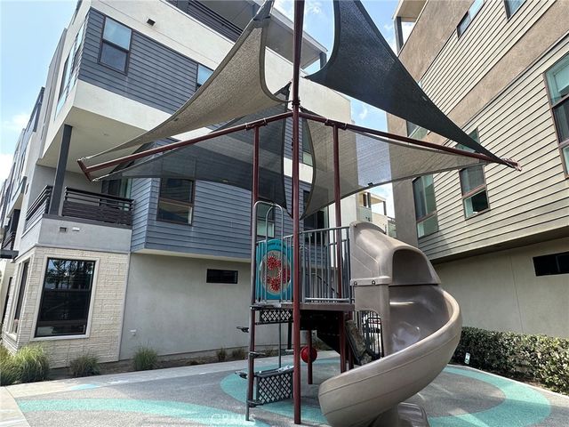 1688 Topanga, Costa Mesa, CA 92627