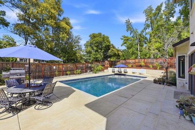 12361 Homestead Way, Auburn, CA 95603