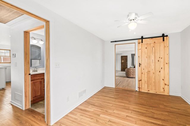 5932 Santa Monica BOULEVARD, Whitefish Bay, WI 53217