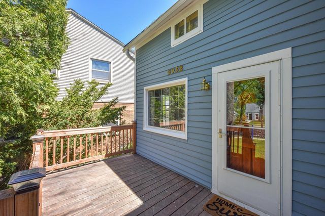 5932 Santa Monica BOULEVARD, Whitefish Bay, WI 53217