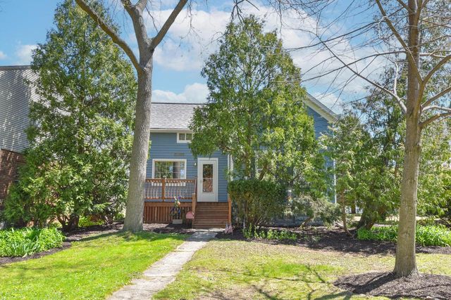 5932 Santa Monica BOULEVARD, Whitefish Bay, WI 53217