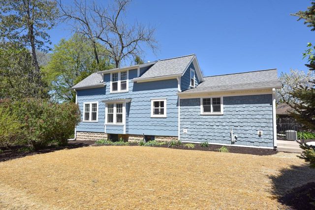 5932 Santa Monica BOULEVARD, Whitefish Bay, WI 53217