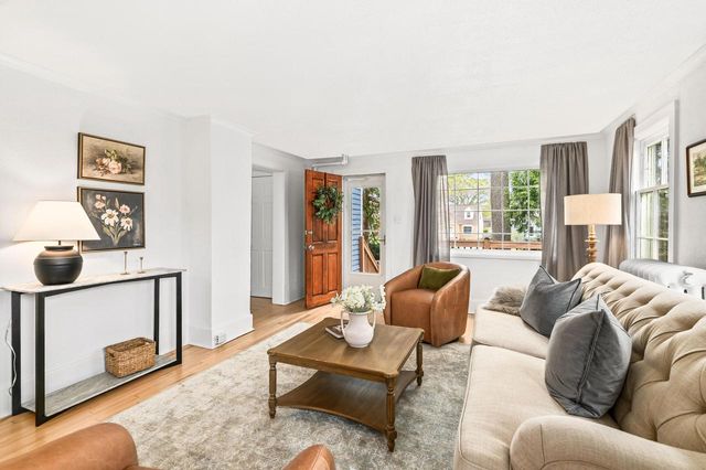 5932 Santa Monica BOULEVARD, Whitefish Bay, WI 53217