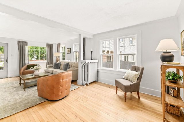 5932 Santa Monica BOULEVARD, Whitefish Bay, WI 53217