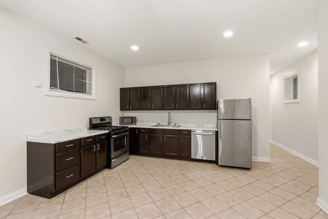 938 N Washtenaw Avenue G, Chicago, IL 60622
