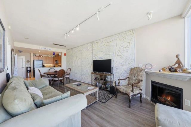 300 W Beech Street 1706, San Diego, CA 92101