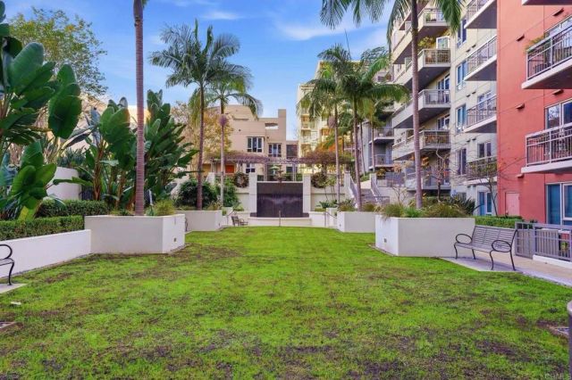 300 W Beech Street 1706, San Diego, CA 92101