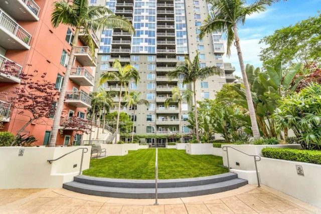 300 W Beech Street 1706, San Diego, CA 92101