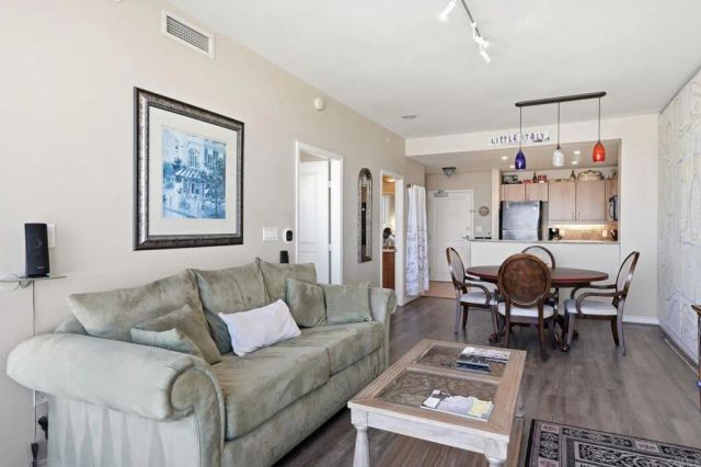 300 W Beech Street 1706, San Diego, CA 92101