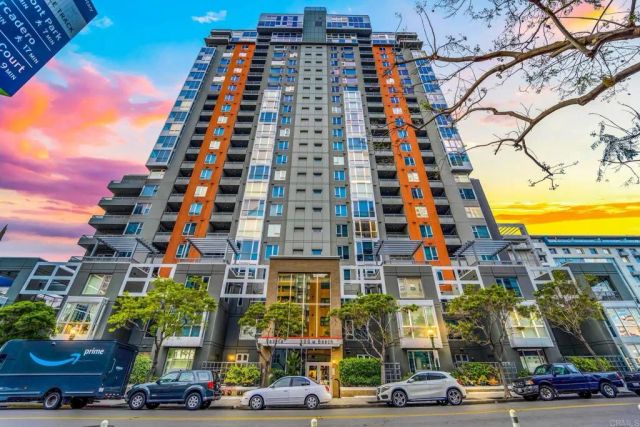 300 W Beech Street 1706, San Diego, CA 92101