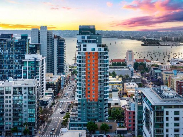 300 W Beech Street 1706, San Diego, CA 92101