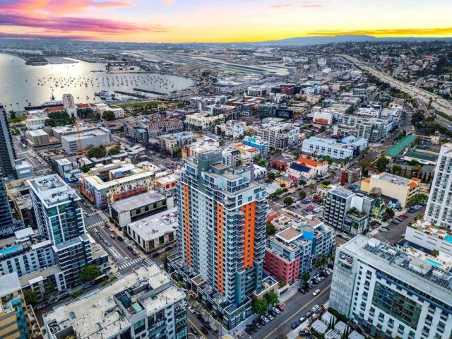 300 W Beech Street 1706, San Diego, CA 92101