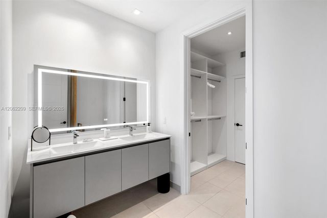 1030 15th Street 300, Miami Beach, FL 33139
