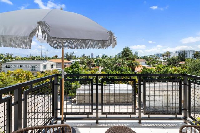 1030 15th Street 300, Miami Beach, FL 33139
