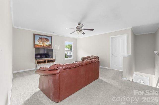1525 Ladora Drive, Charlotte, NC 28262